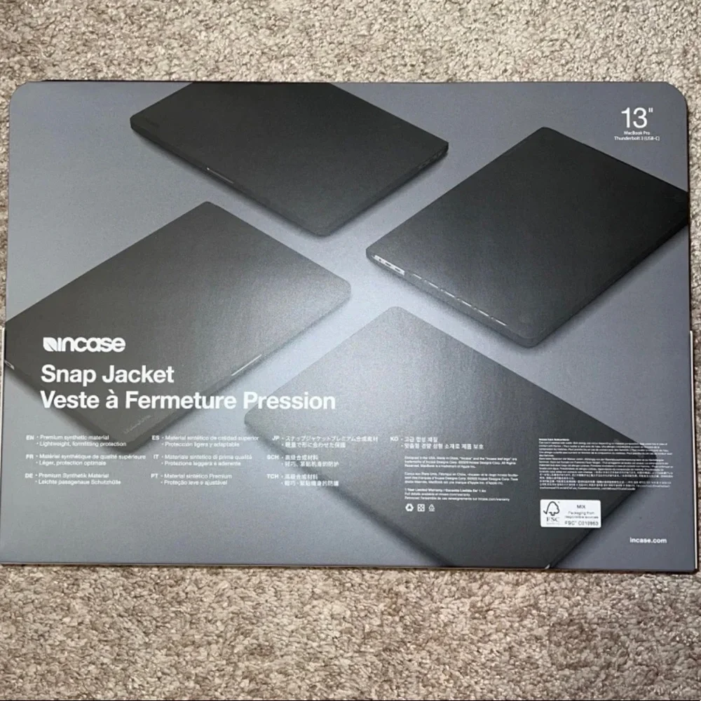 Incase Rose Snap Jacket 13” MacBook Pro Thunderbolt 3 (USB-C) New
